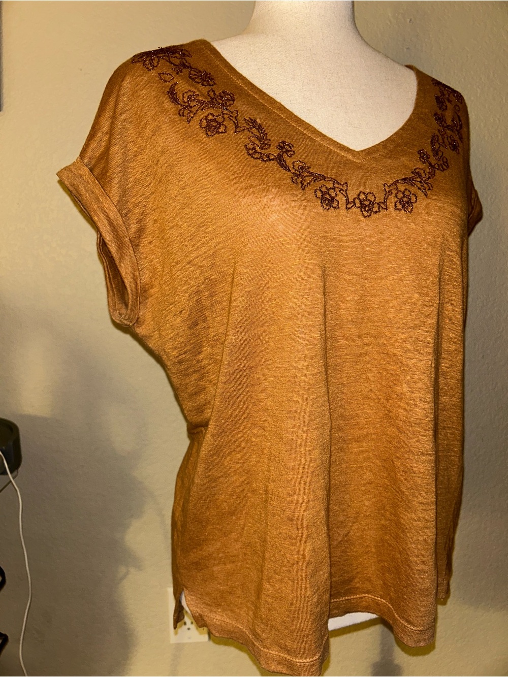 100% Linen Women’s V-Neck Embroidered Casual Short Sleeve Top